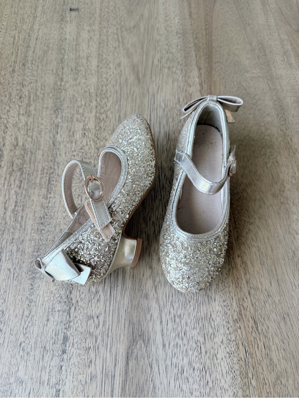Girls' Sparkle Mary Jane Dress Shoes with Bow - Gold mini heels